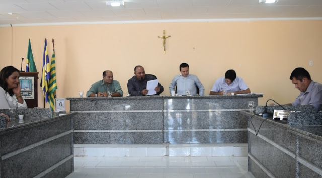 Durante a sessão ordinária vereadores de Luís Correia aprovam projetos de lei 